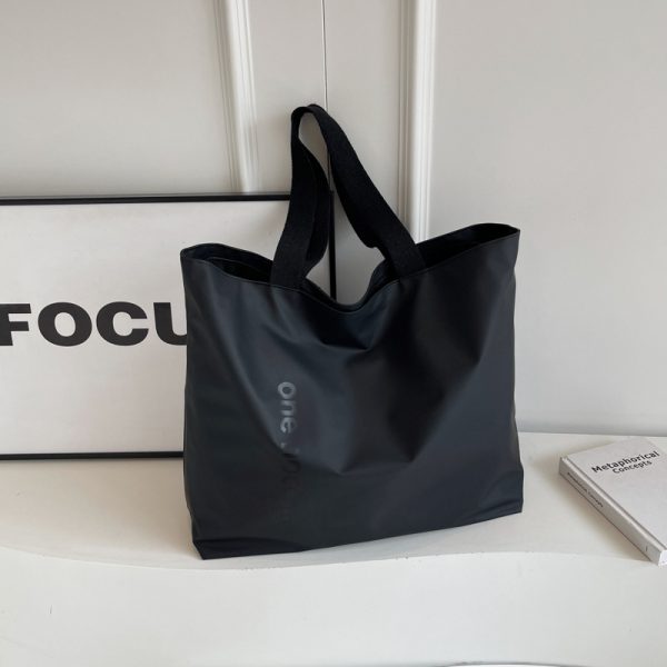 Commuter large capacity tote bag Joker trend contrast shoulder bag simple Korean nylon handbag - Image 2